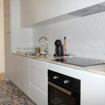 Oporto Wall Apartments