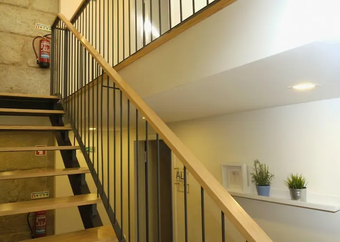 Oporto Wall Apartments アパート