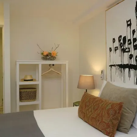 Oporto Wall Apartments