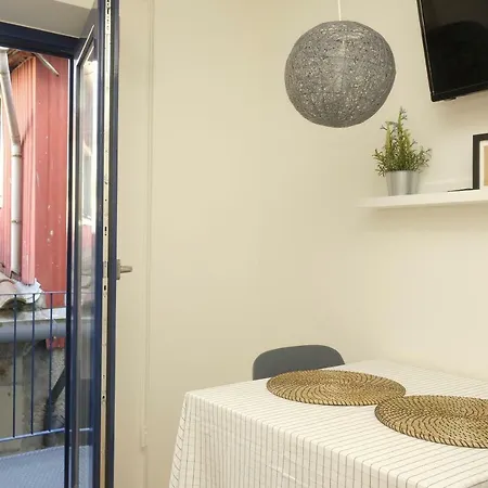 Oporto Wall Apartments