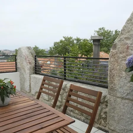 Oporto Wall Apartments *