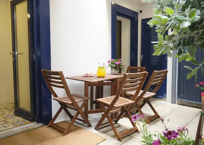 Oporto Wall Apartments *