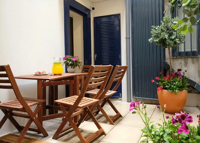 דירה Oporto Wall Apartments