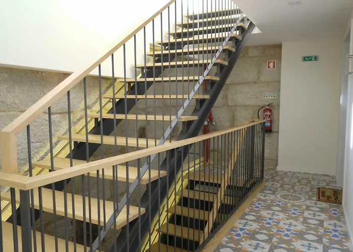 Oporto Wall Apartments דירה