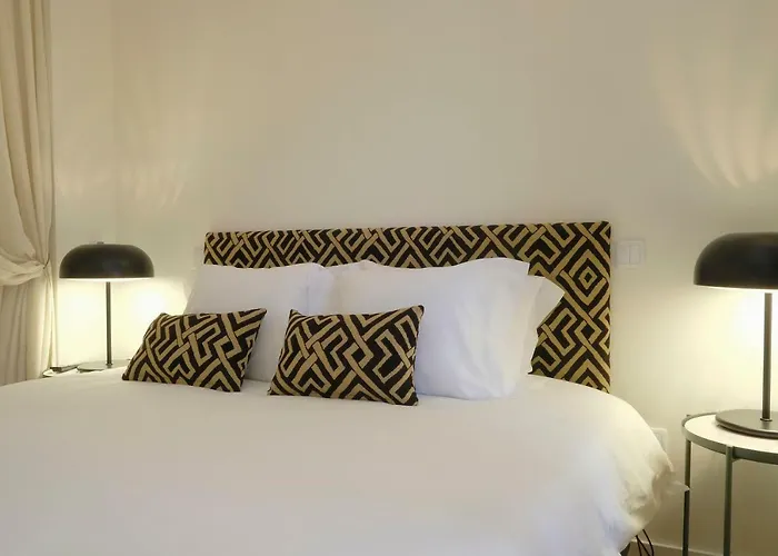 Oporto Wall Apartments פורטו