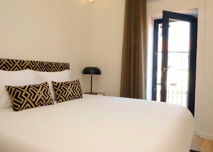 Oporto Wall Apartments *