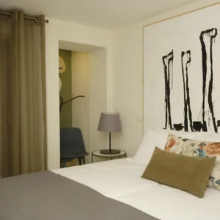 Oporto Wall Apartments Порту
