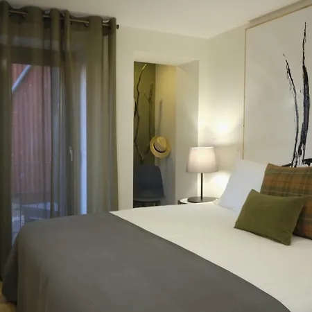 Апартаменты Oporto Wall Apartments *