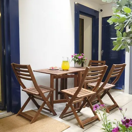 Oporto Wall Apartments *