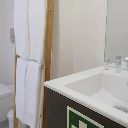Апартаменты Oporto Wall Apartments