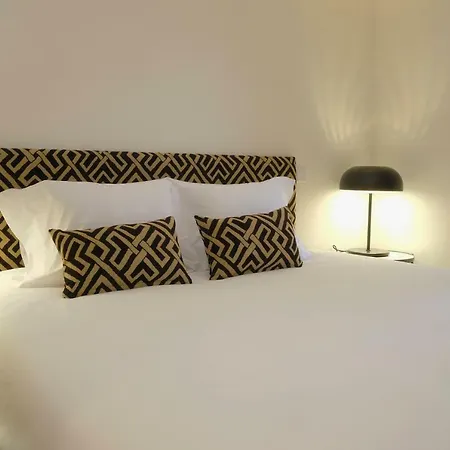 Oporto Wall Apartments Порту