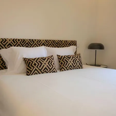 Апартаменты Oporto Wall Apartments Порту