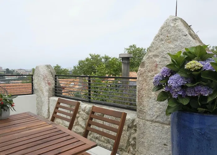 Oporto Wall Apartments *