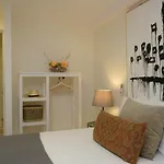 Oporto Wall Apartments
