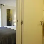 Oporto Wall Apartments *